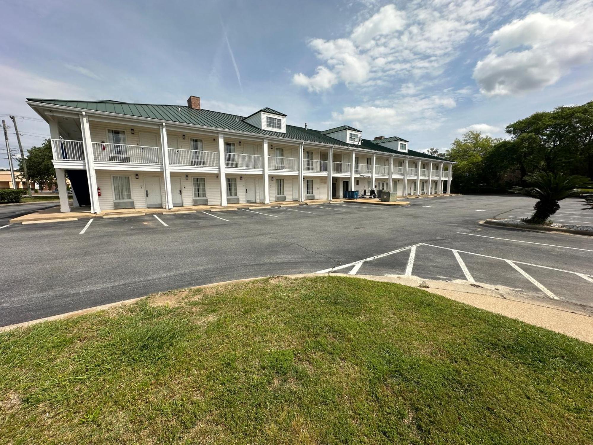 Baymont By Wyndham Thomasville Exterior foto